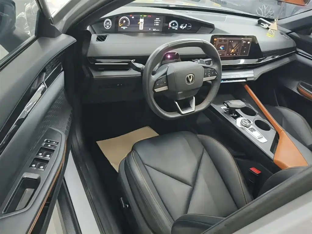 CHANGAN UNI-V