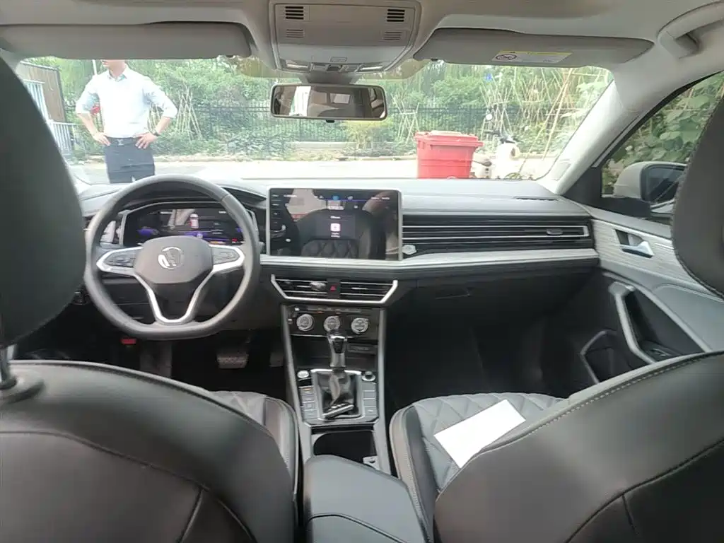 Volkswagen Sagitar 2023 300TSI DSG Surpassing Edition фото 10