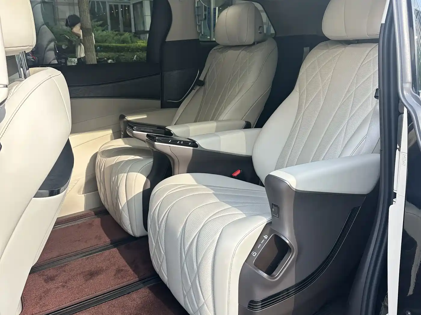 Denza D9 2025 2025 EV Smart Drive Edition 620 Luxury