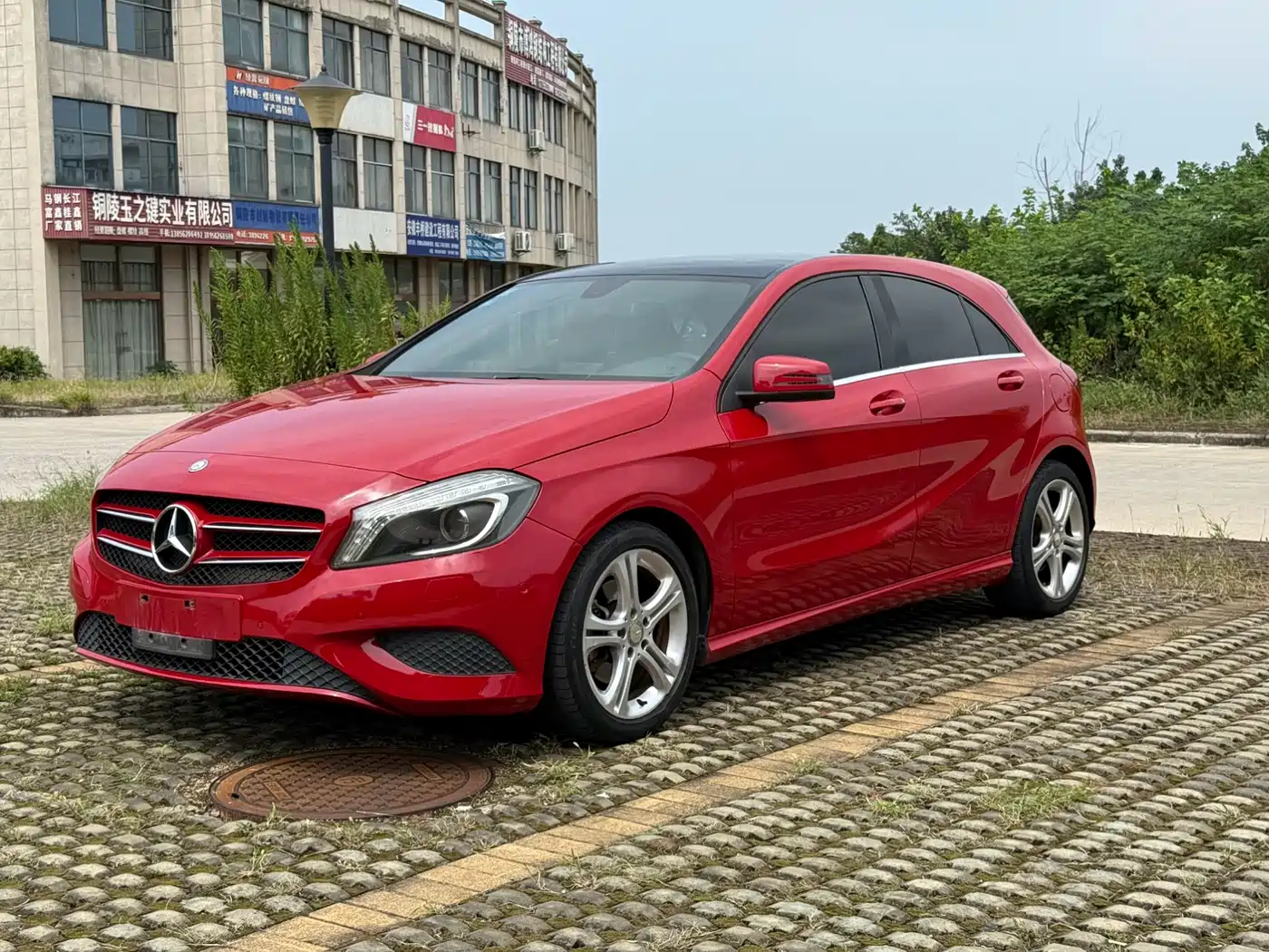 Mercedes-Benz A-Class (Import) 2015 A 180 фото 3