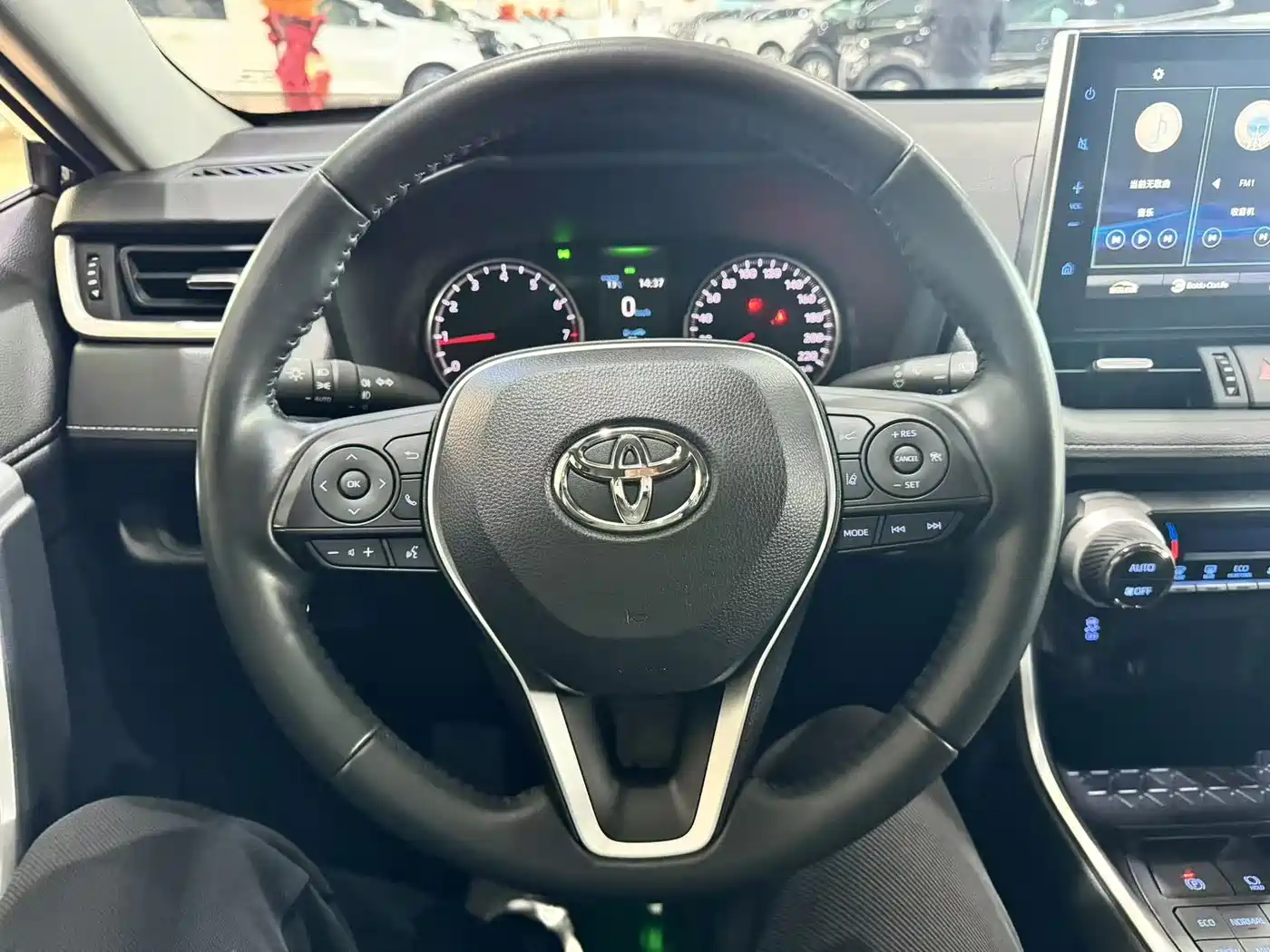 Toyota Wildlander 2022 2.0L CVT AWD Luxury Edition фото 13