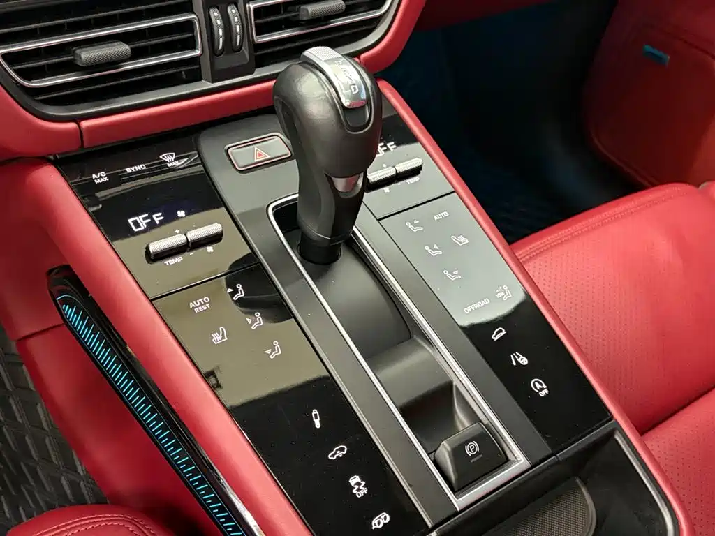 Porsche Macan 2023 Macan GTS 2.9T фото 12