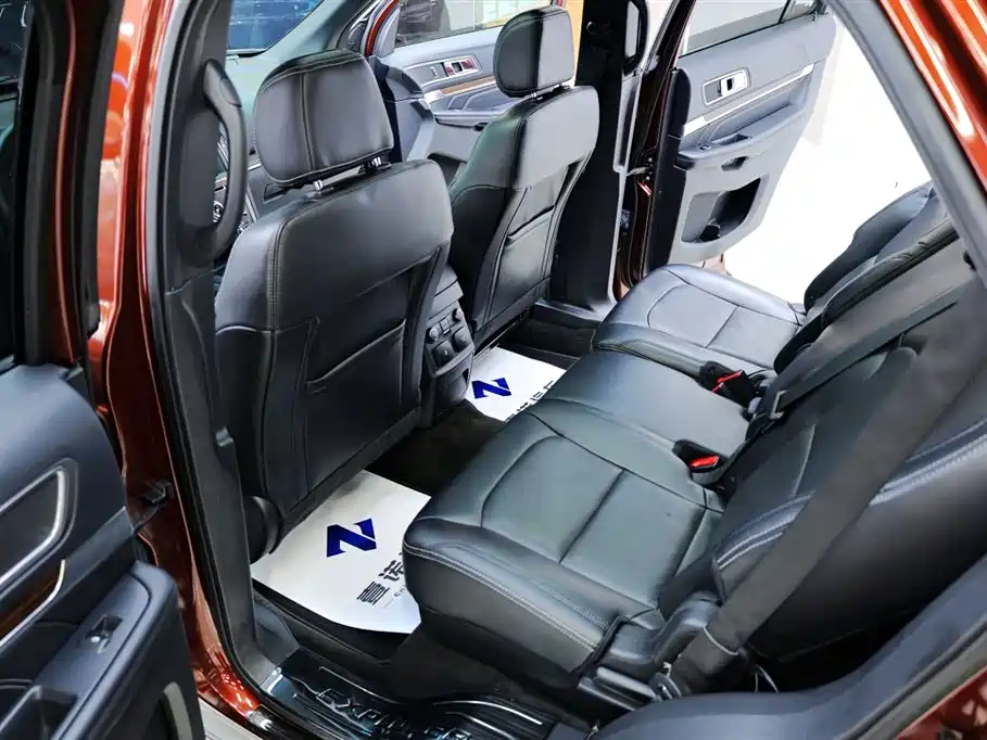 Ford Explorer (Import) 2016 3.5T Platinum Edition фото 33