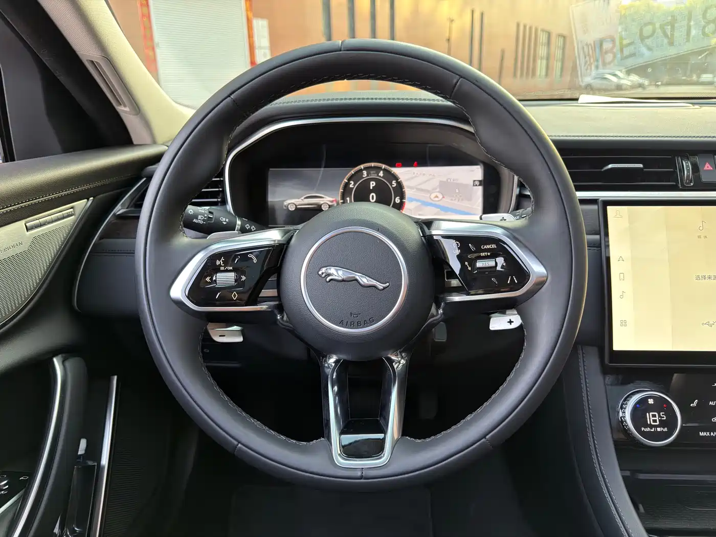 Jaguar XFL 2024 2.0T P250 2WD Premium Luxury фото 9