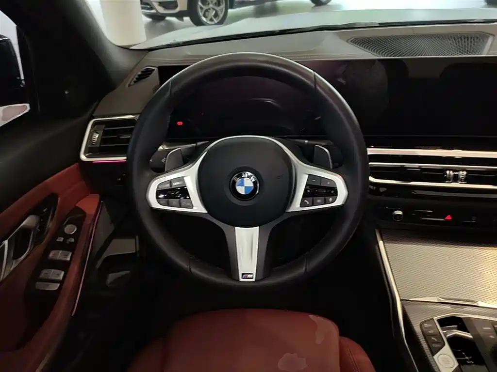 BMW 3 Series 2024 325i M Sport Shadowline Package фото 11