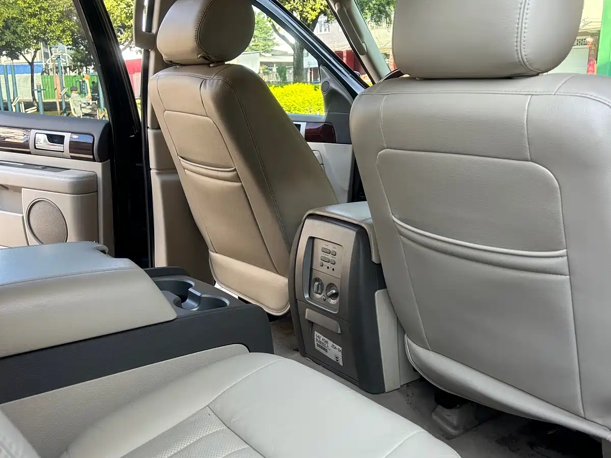 Lincoln Navigator 2005 2004 Model 5.4L