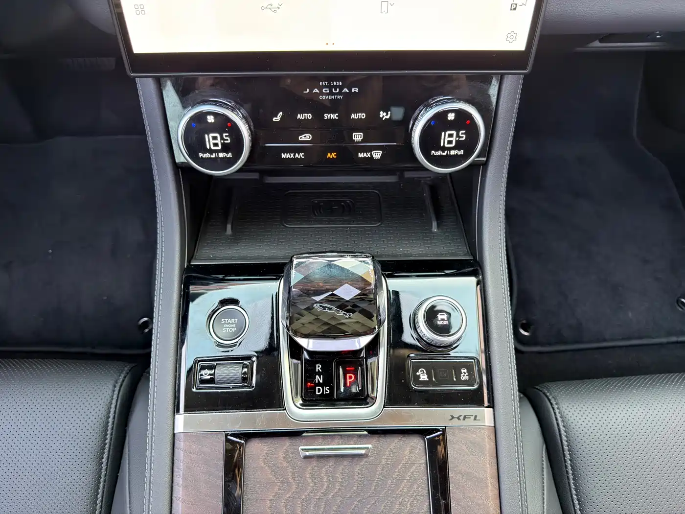 Jaguar XFL 2024 2.0T P250 2WD Premium Luxury фото 10