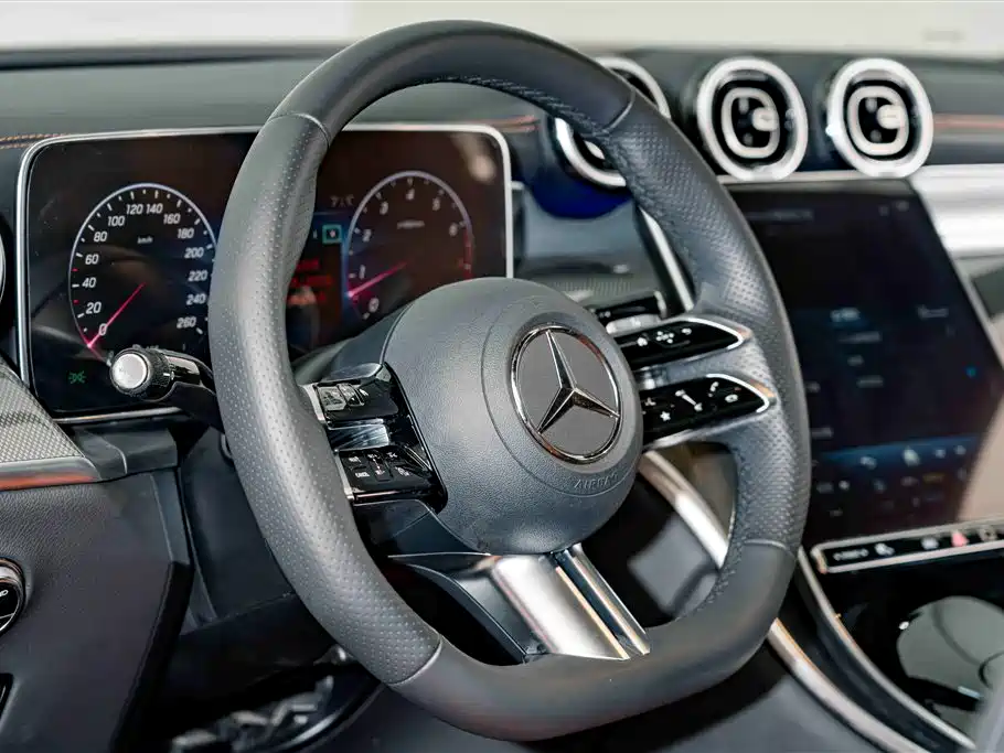 Mercedes-Benz GLC Coupe 2024 GLC 260 4MATIC Coupe SUV фото 11