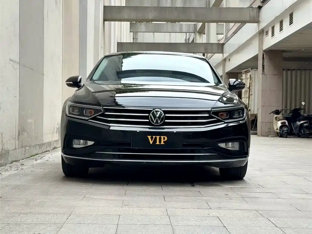 Volkswagen Magotan 2020 330TSI DSG Leading фото 3
