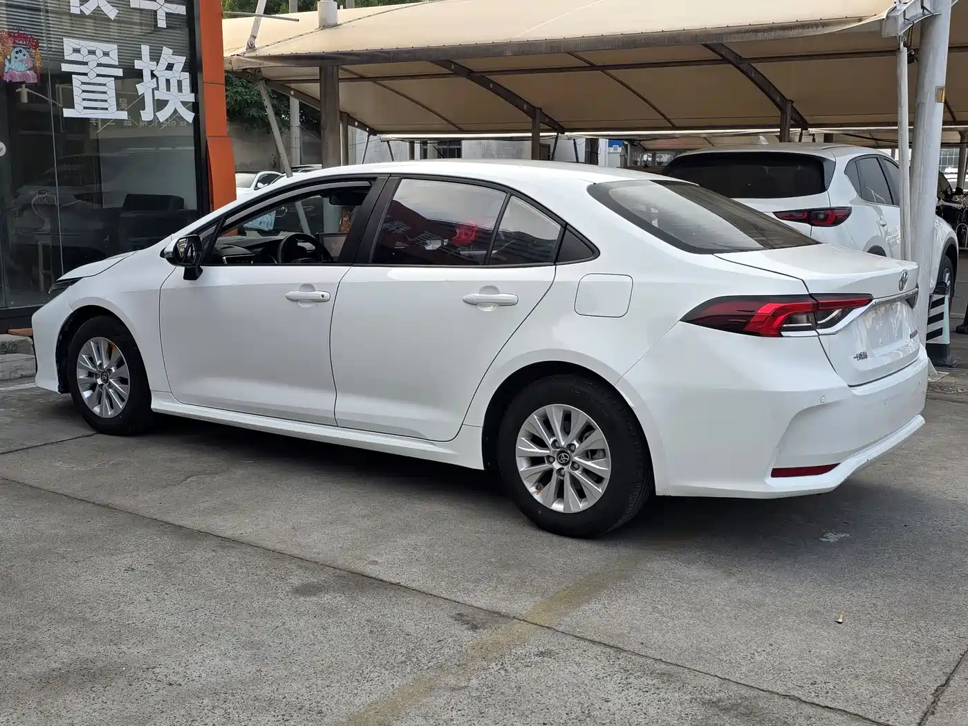 Toyota Corolla 2023 1.5L Pioneer Edition фото 6