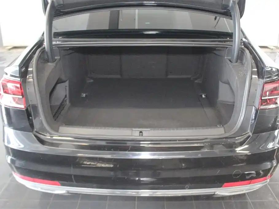 Volkswagen Phideon 2016 380TSI 2WD Ultimate Edition фото 7