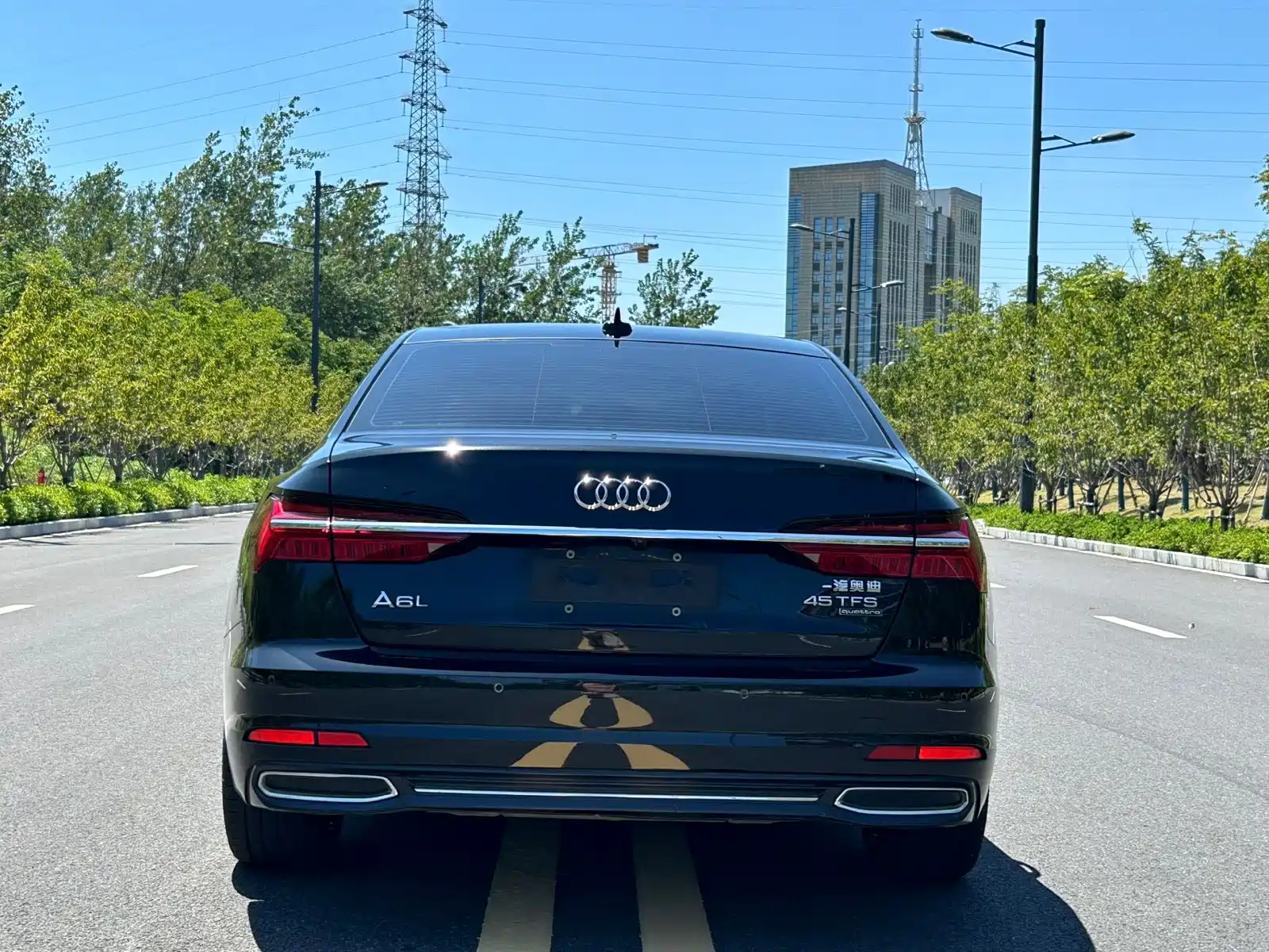 Photo 5 - Audi A6L