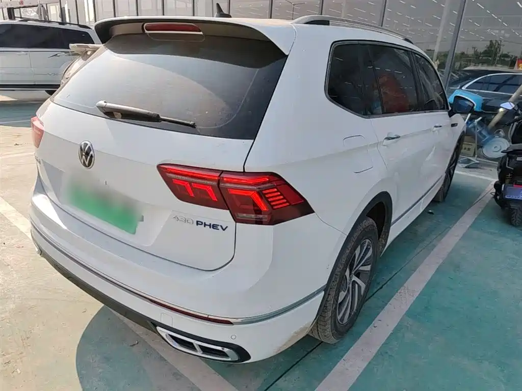 Volkswagen Tiguan L PHEV 2023 430PHEV Plug-in Hybrid Premium фото 7