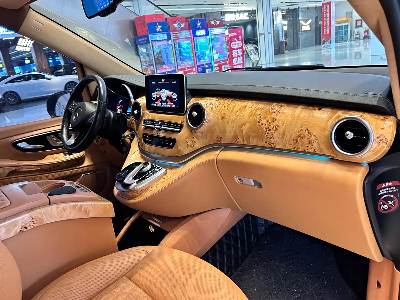 Mercedes-Benz V-Class 2018 V 260 L Premium Long Wheelbase Edition China VI фото 21