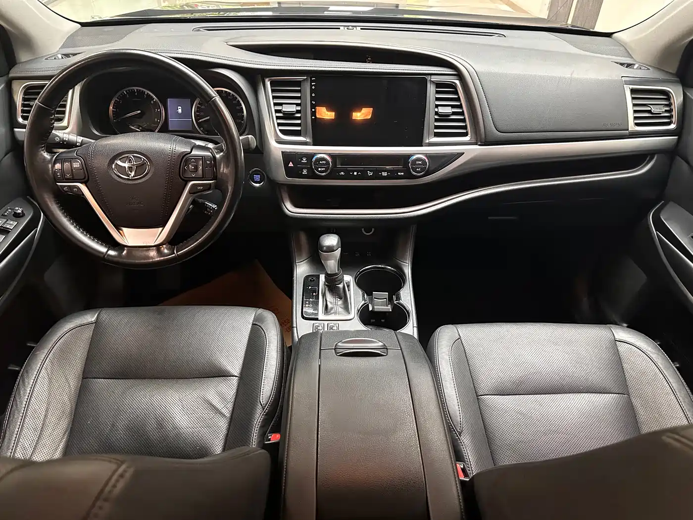 Toyota Highlander 2017 2.0T 4WD Premium 7-Seater фото 12