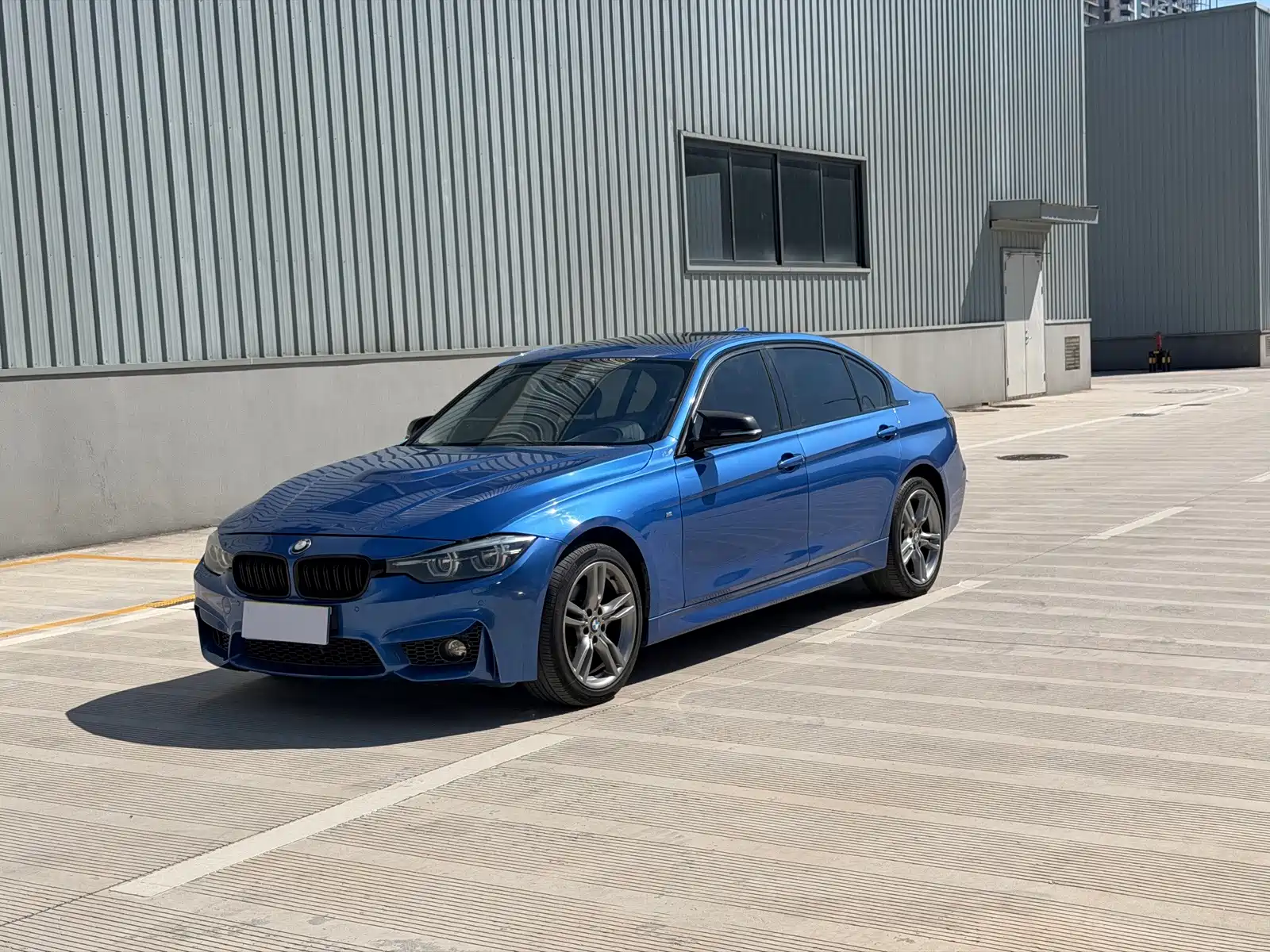 صورة 1 - BMW 3 Series