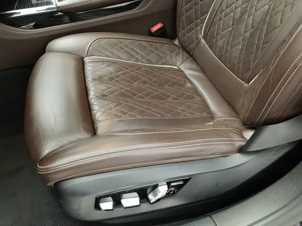 Фото 20 - BMW 7 Series