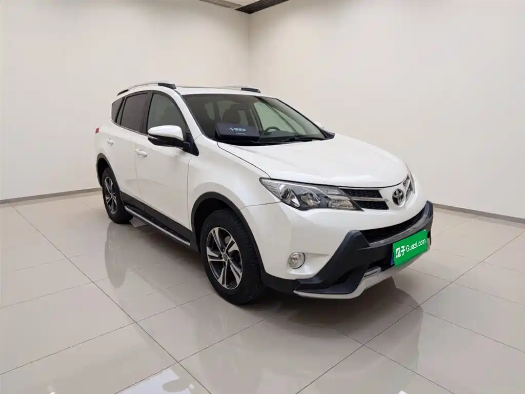 Toyota RAV4 Rongfang 2015 2.0L CVT 2WD Trend Edition фото 24