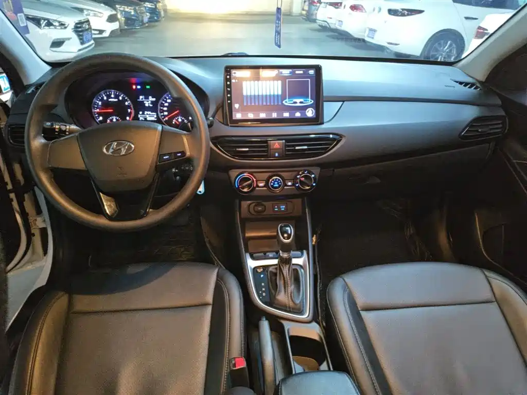 Hyundai Elantra 2018 1.6L Automatic Pleasing Edition GL China VI фото 10