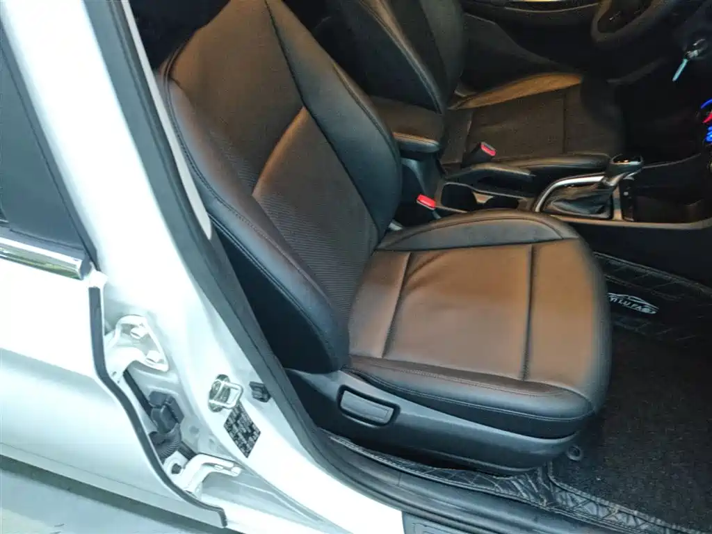 Hyundai Elantra 2018 1.6L Automatic Pleasing Edition GL China VI фото 25