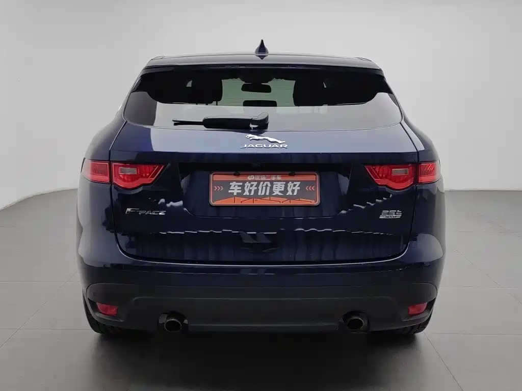 Фото 4 - Jaguar F-PACE