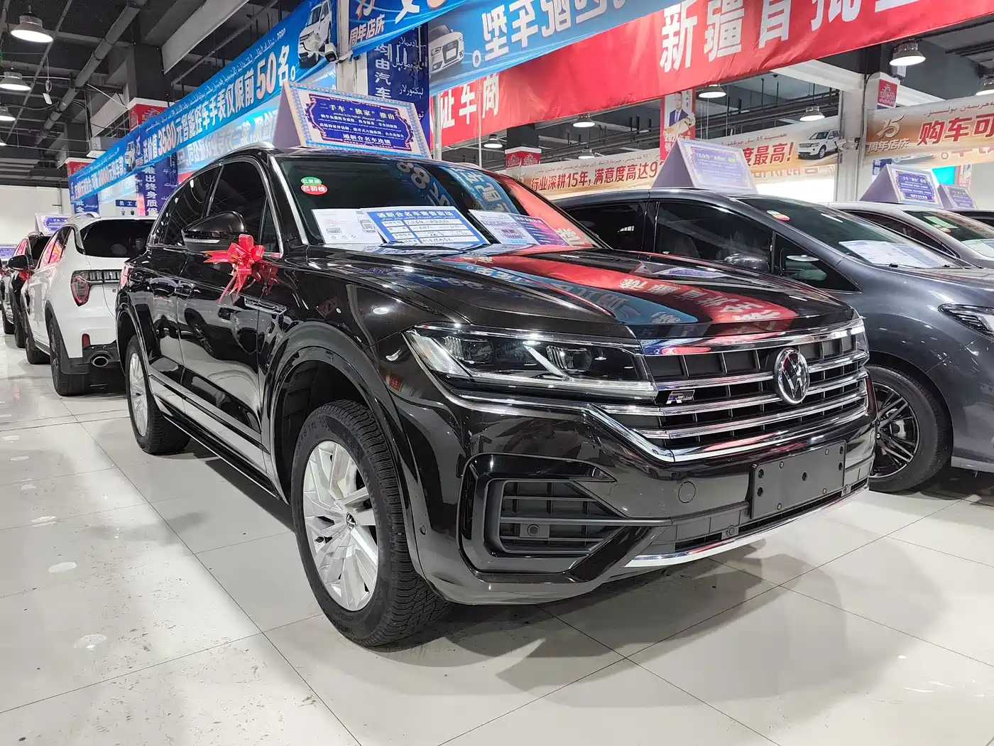 VOLKSWAGEN TOUAREG