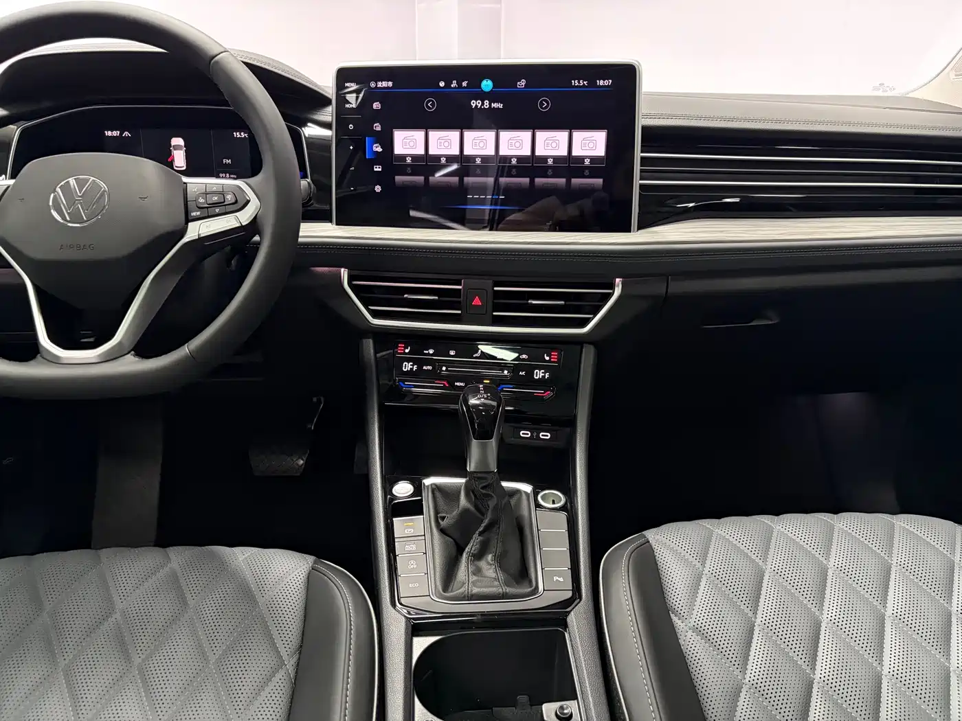 Volkswagen Sagitar 2023 280TSI DSG Excellence Plus Edition фото 9