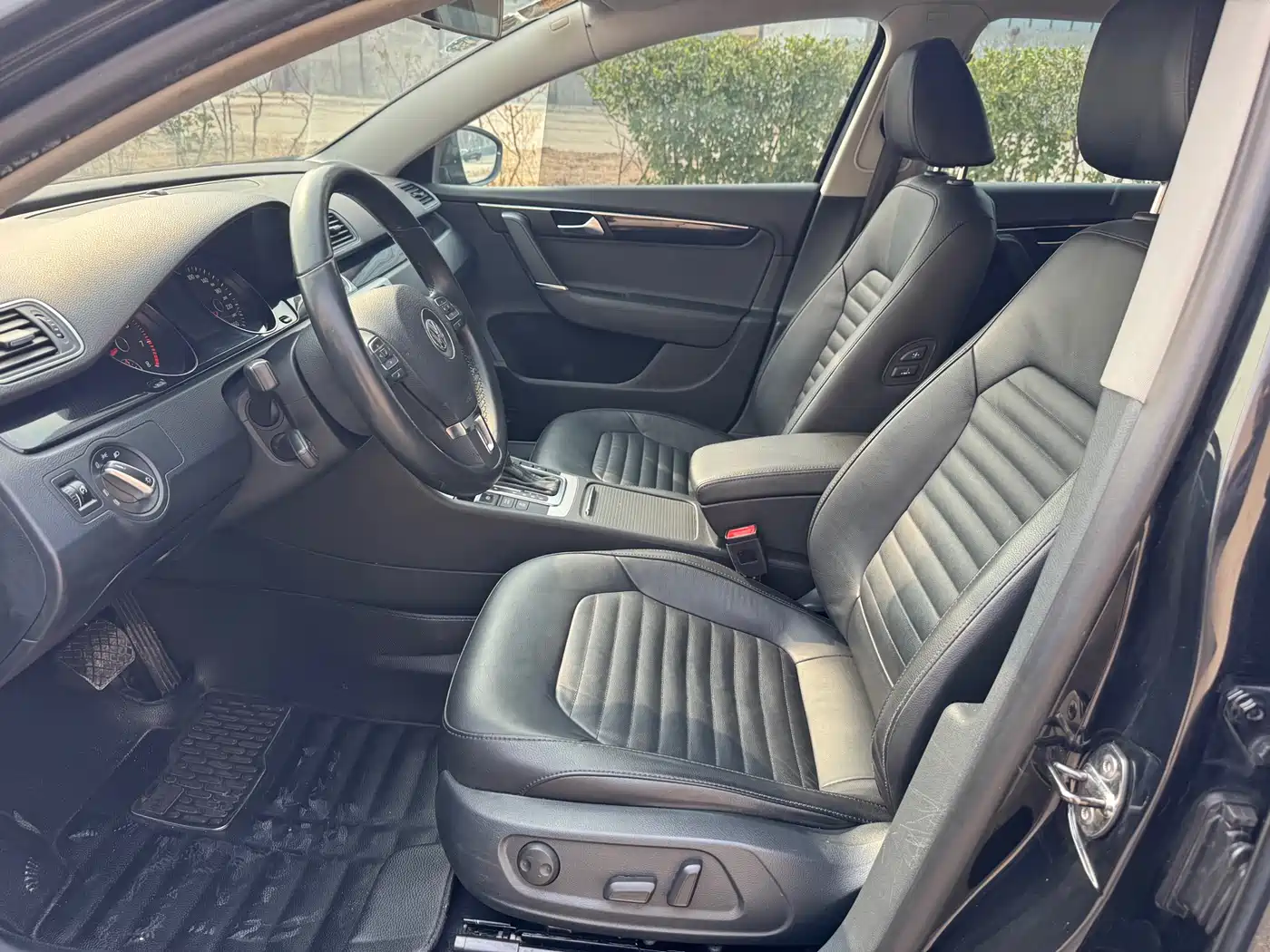Volkswagen Magotan 2013 2.0TSI Luxury фото 7