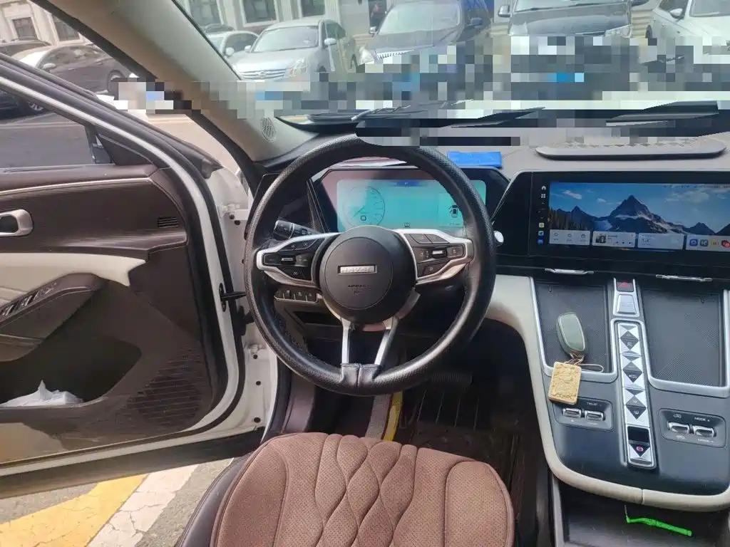 Haval Xiaolong MAX 2023 2023 1.5L Hi4 105 4WD Pilot Edition