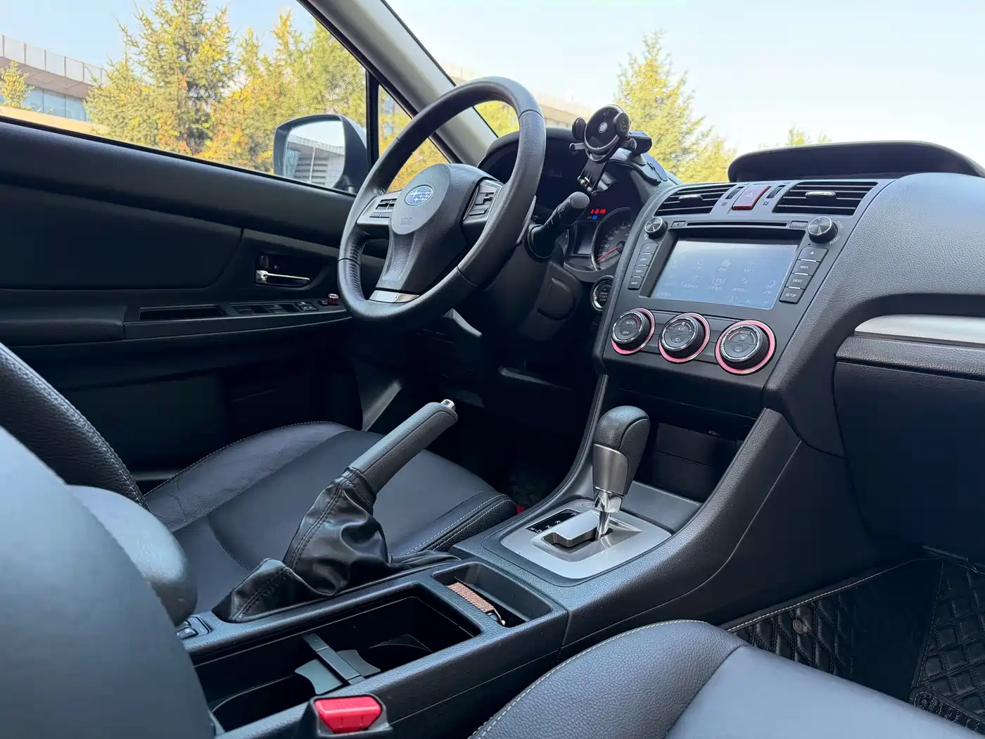 Subaru XV 2015 2014 2.0i Luxury