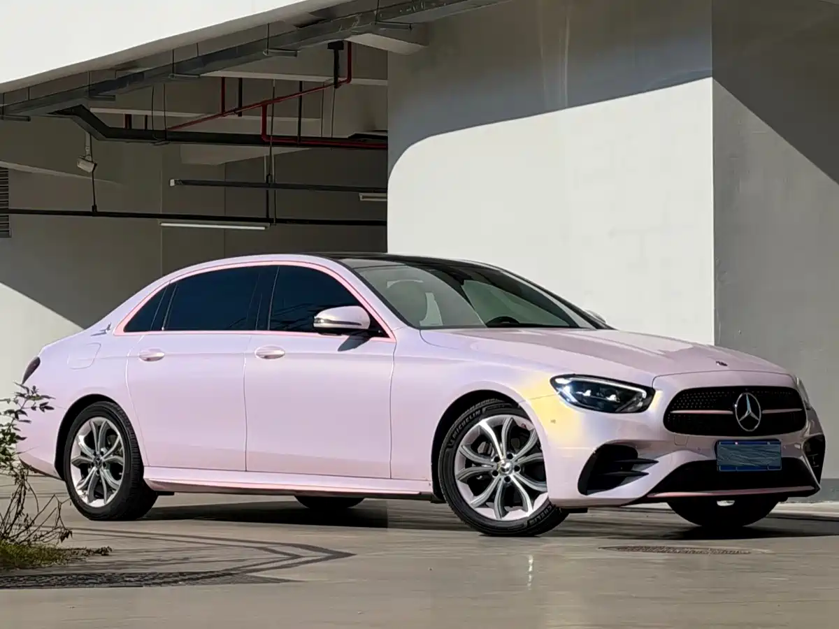 Фото 3 - Mercedes-Benz E-Class