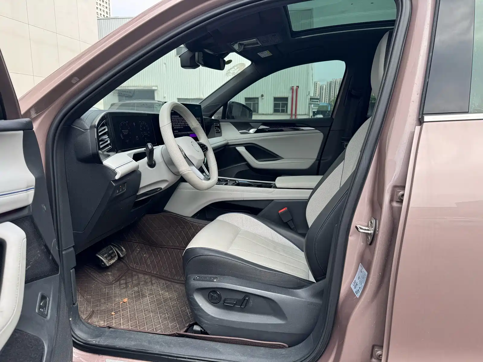 Фото 4 - Volkswagen Tiguan L