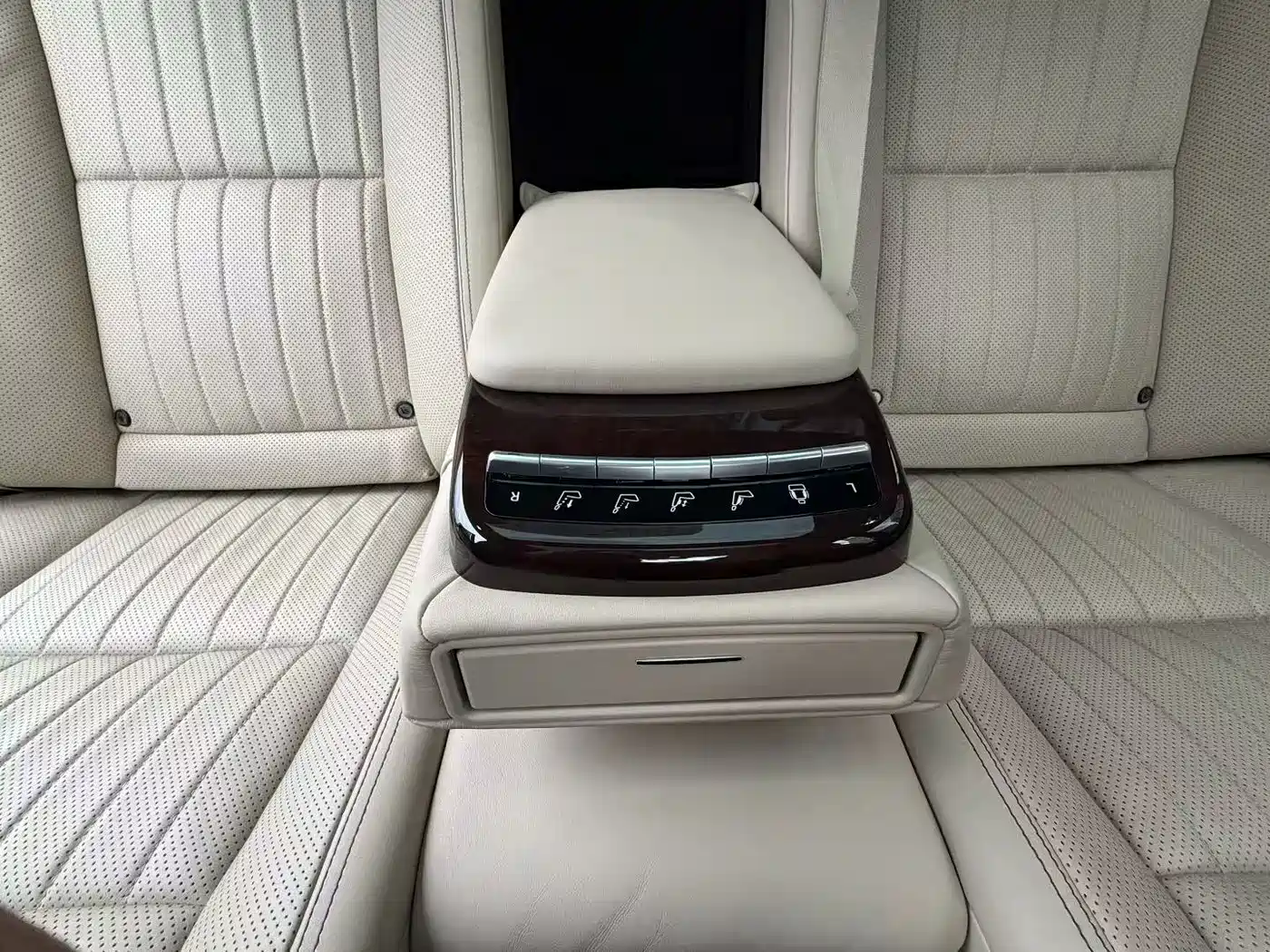 Mercedes-Benz S-Class 2012 S 600 L Grand Edition фото 18