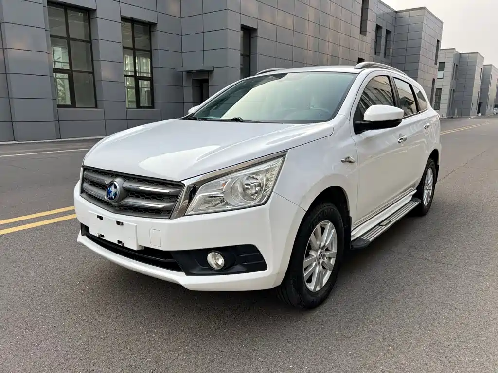 Venucia T70 2015 2015 2.0L CVT Ruixing Edition