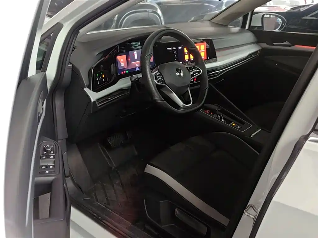 Volkswagen Golf 2021 280TSI DSG Pro фото 16