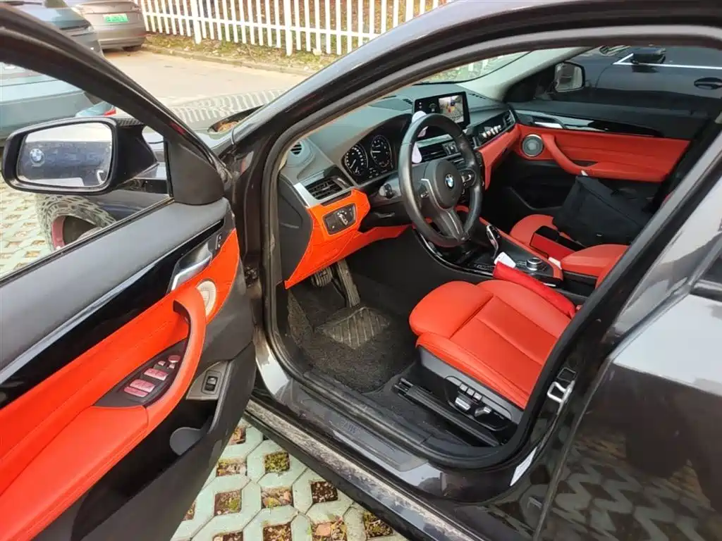 BMW X2