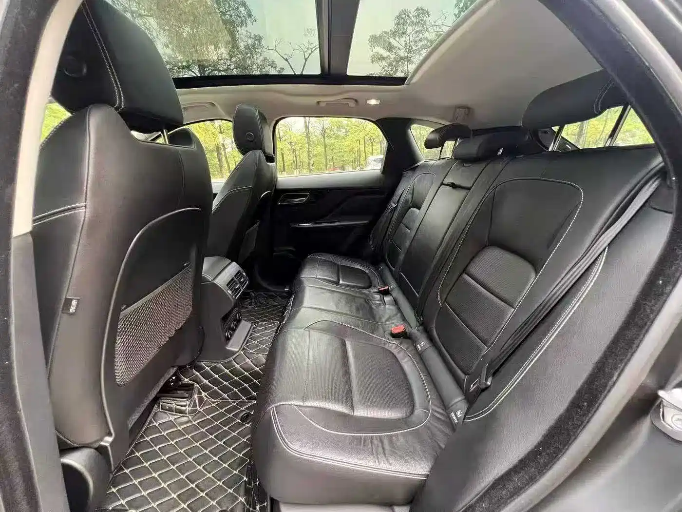 Jaguar F-PACE 2017 2016 2.0T FWD R-Sport Edition