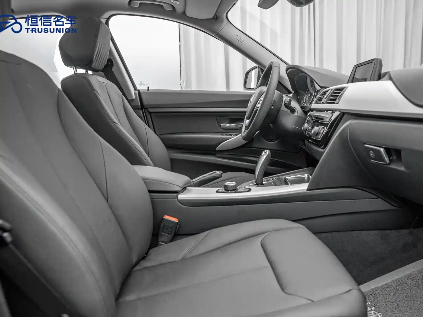 BMW 3 Series GT 2016 320i Fashion Style фото 14