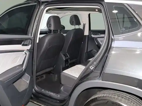 Volkswagen Tayron 2024 330TSI 2WD Luxury Plus Advanced фото 8