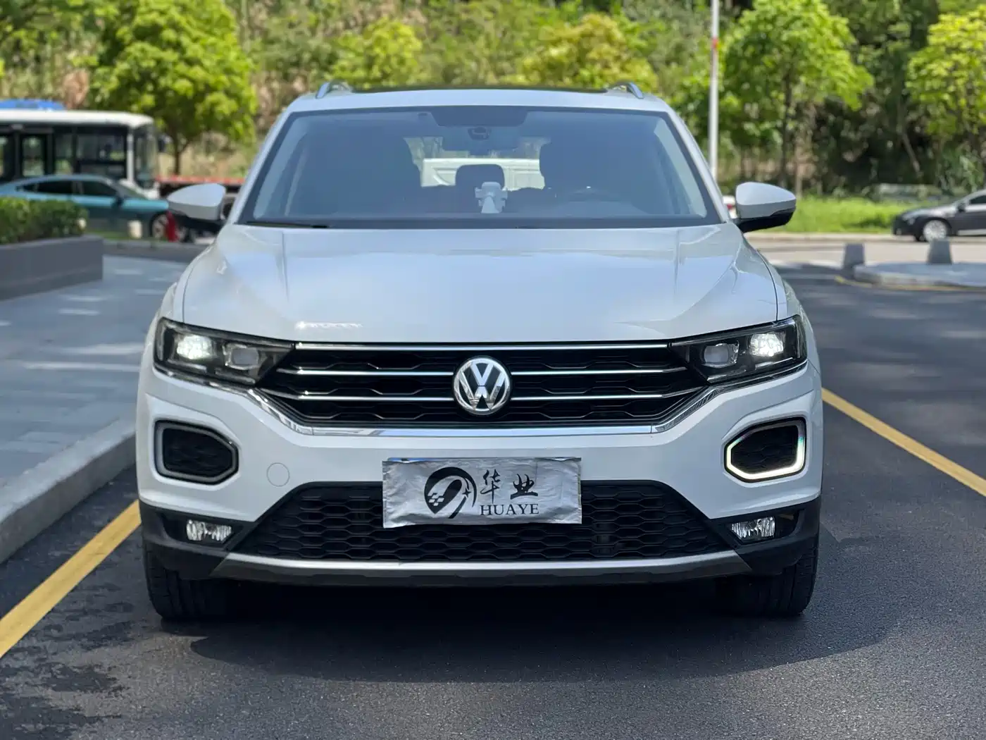 Volkswagen T-ROC 2020 280TSI DSG 2WD Comfort фото 2