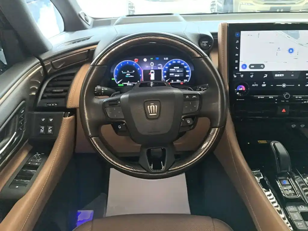 Toyota Vellfire 2023 2024 Crown Hybrid 2.5L Premium Edition