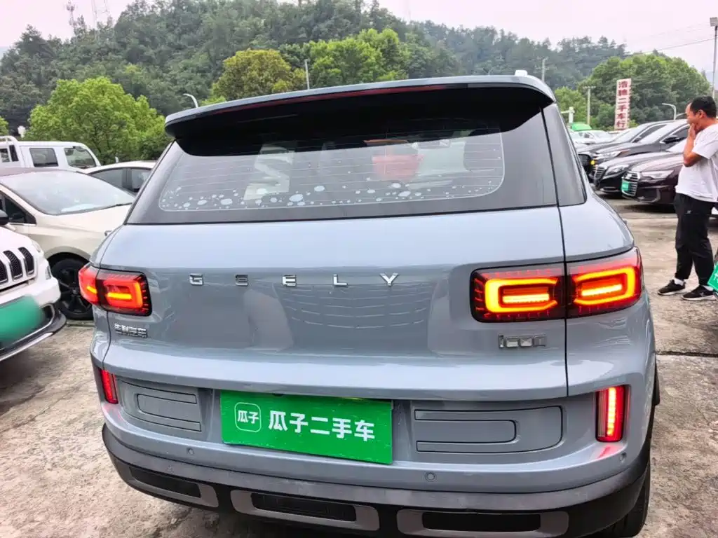 Фото 6 - Geely ICON