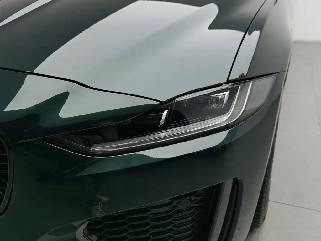 Jaguar XEL 2025 2025 2.0T 250PS R-DYNAMIC 90th Anniversary Edition
