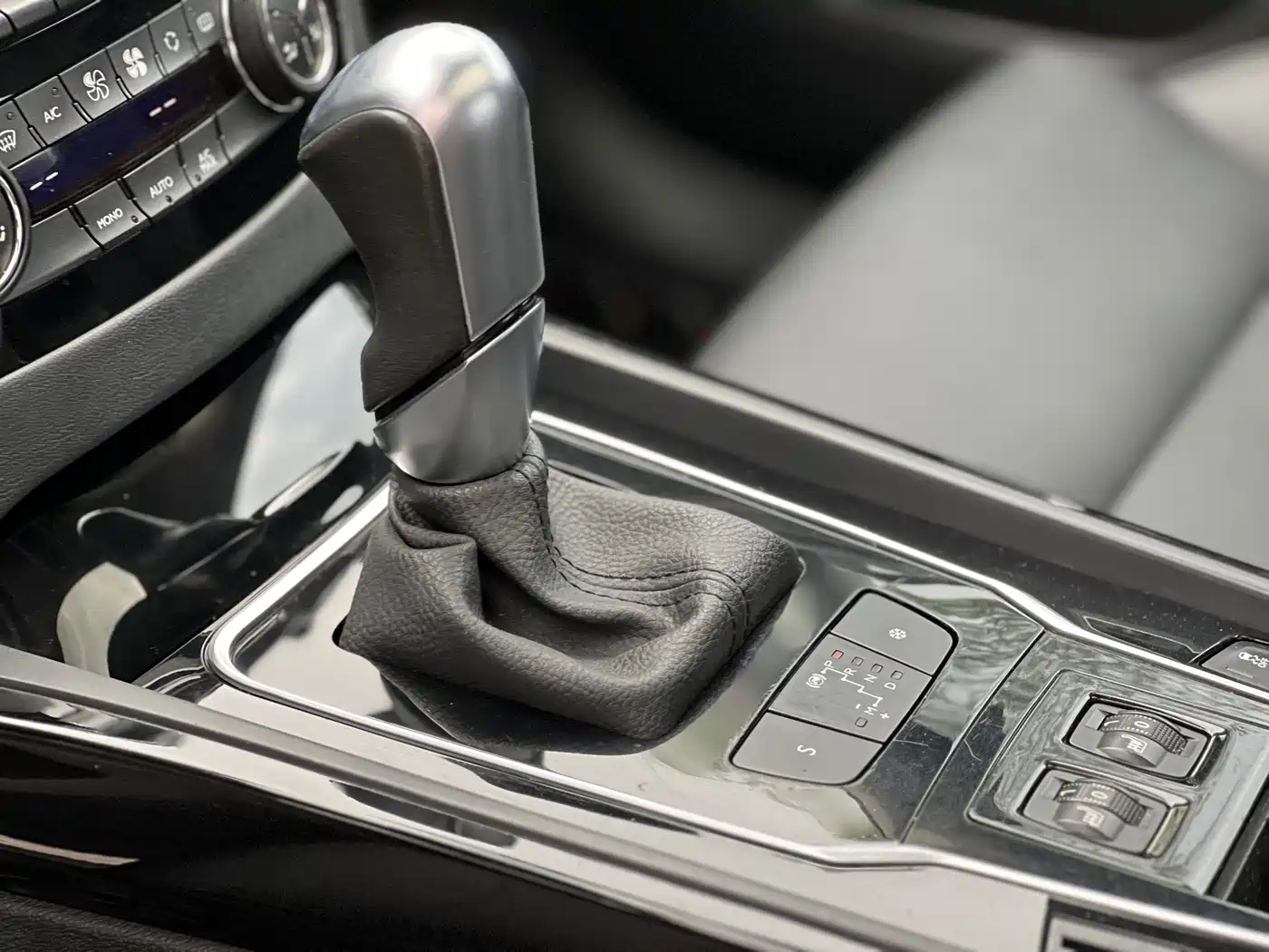 Peugeot 508 2015 1.6THP Auto Excellence Edition фото 23
