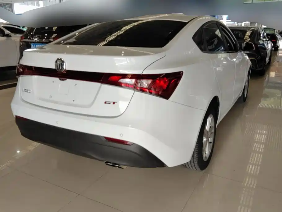 Фото 3 - MG GT
