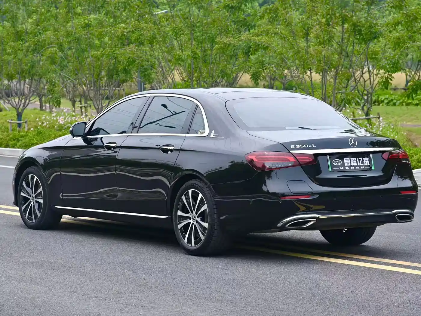 Mercedes-Benz E-Class New Energy 2022 E 350 e L Plug-in Hybrid Sedan фото 17