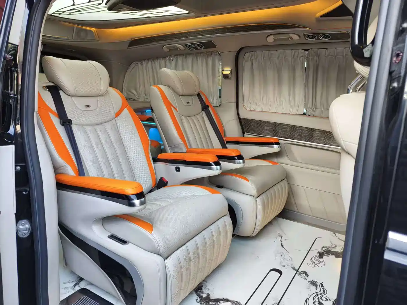 Mercedes-Benz V-Class 2021 V 260 L Long Wheelbase Luxury Edition фото 8
