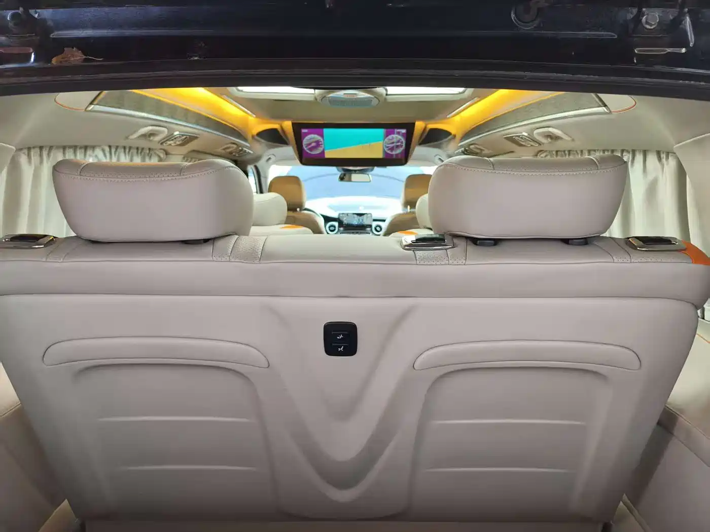 Mercedes-Benz V-Class 2021 V 260 L Long Wheelbase Luxury Edition фото 27