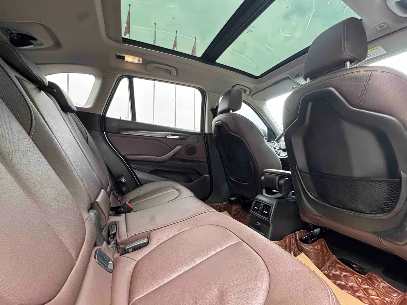 BMW X1 2018 sDrive18Li Premium Model фото 7