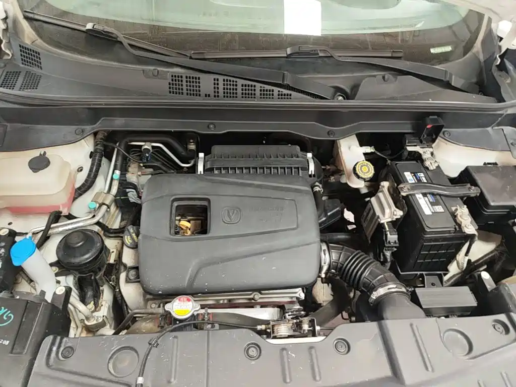 Фото 20 - Changan CS15